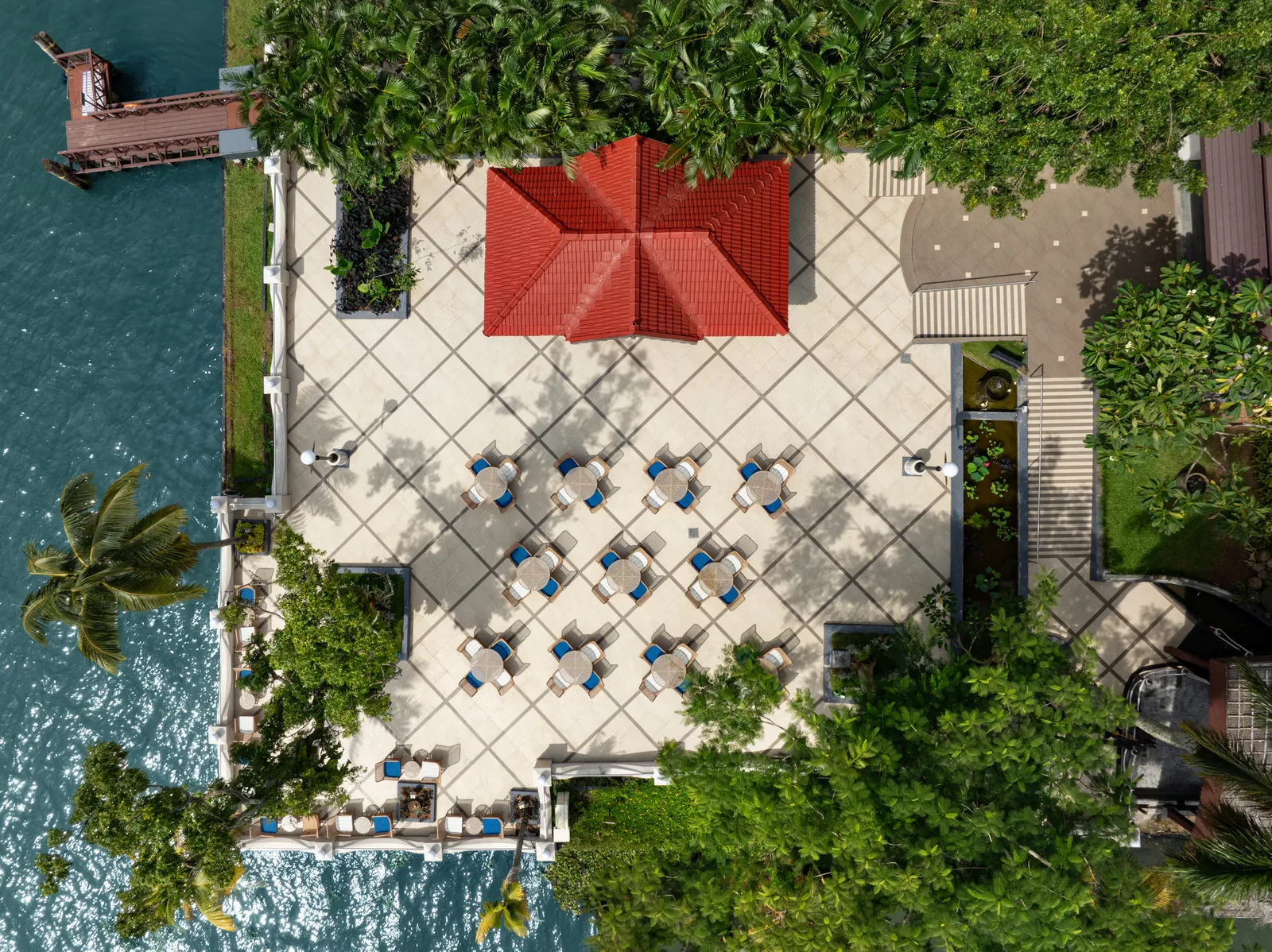 Taj Malabar Resort & Spa — Exterior, Kochi