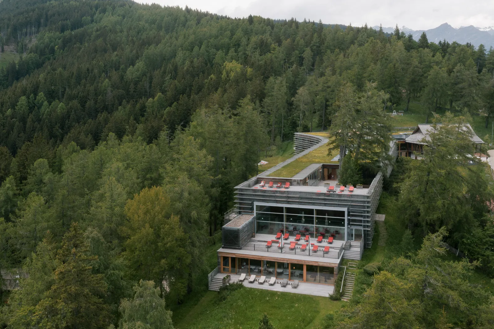 Vigilius Mountain Resort — Exterior, Lana