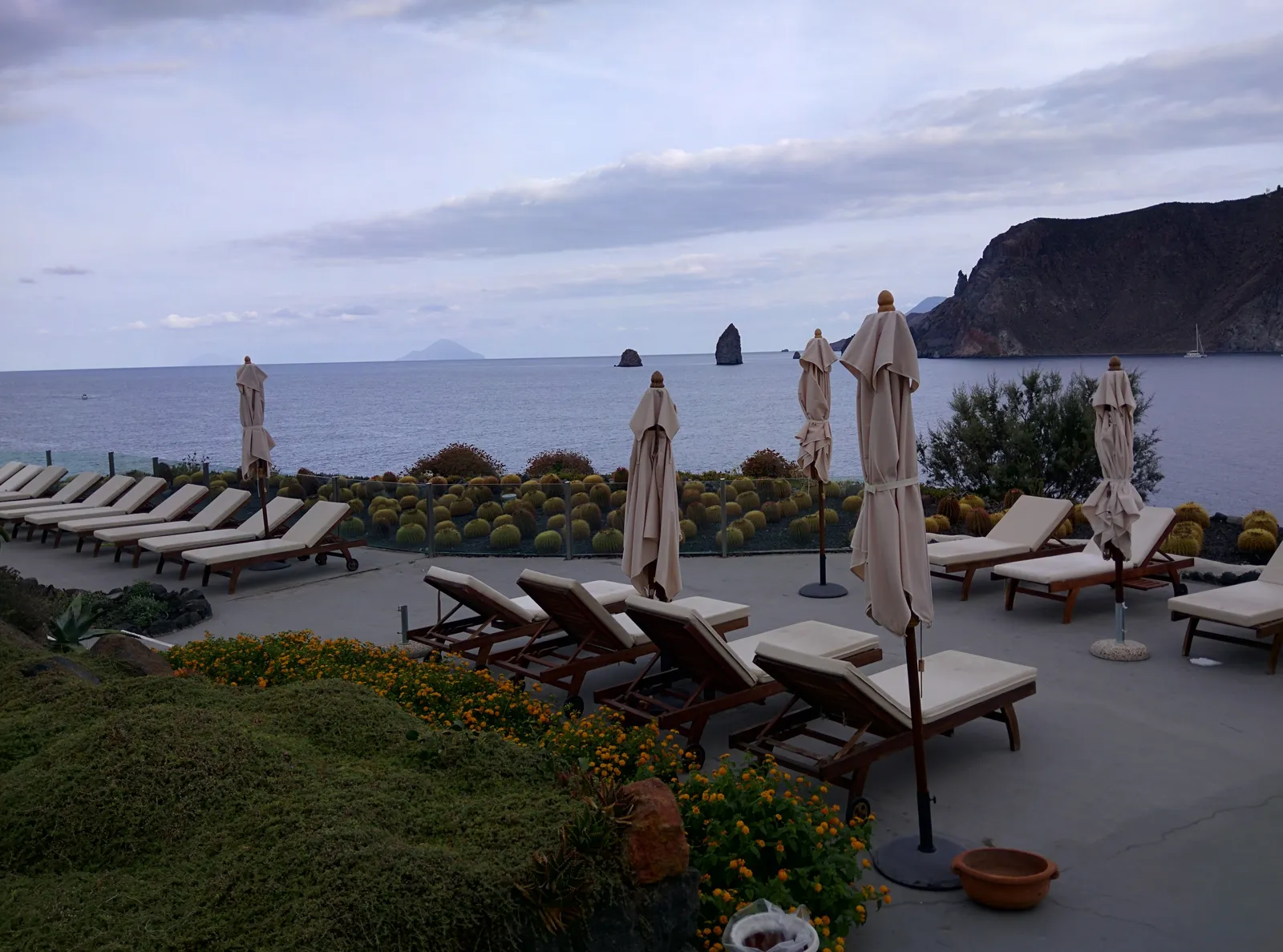 Therasia Resort Sea & Spa — Exterior, Lipari