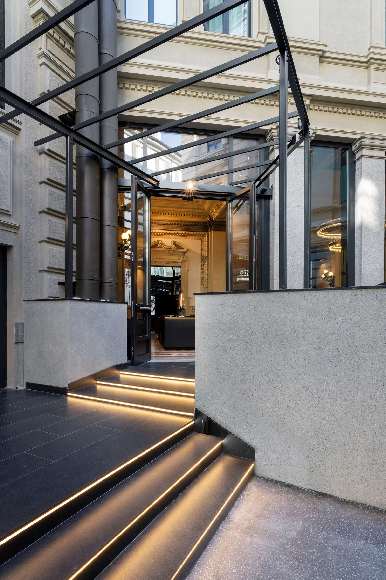 Palazzo Touring Club Milan, a Radisson Collection Hotel — Exterior, Milan