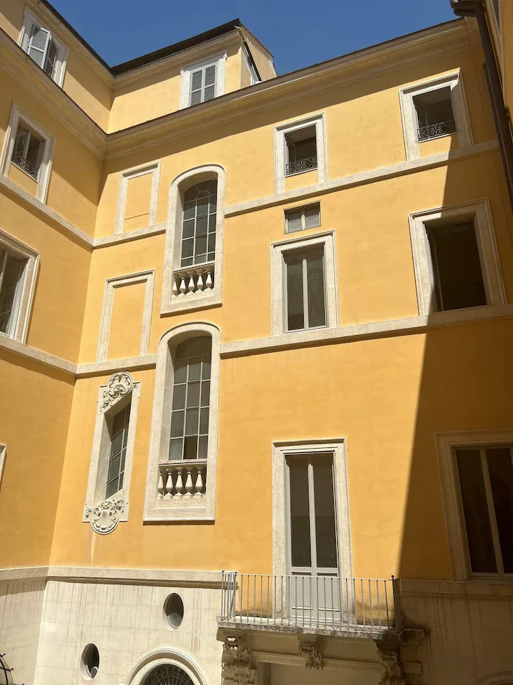 Palazzo Roma — Exterior, Rome