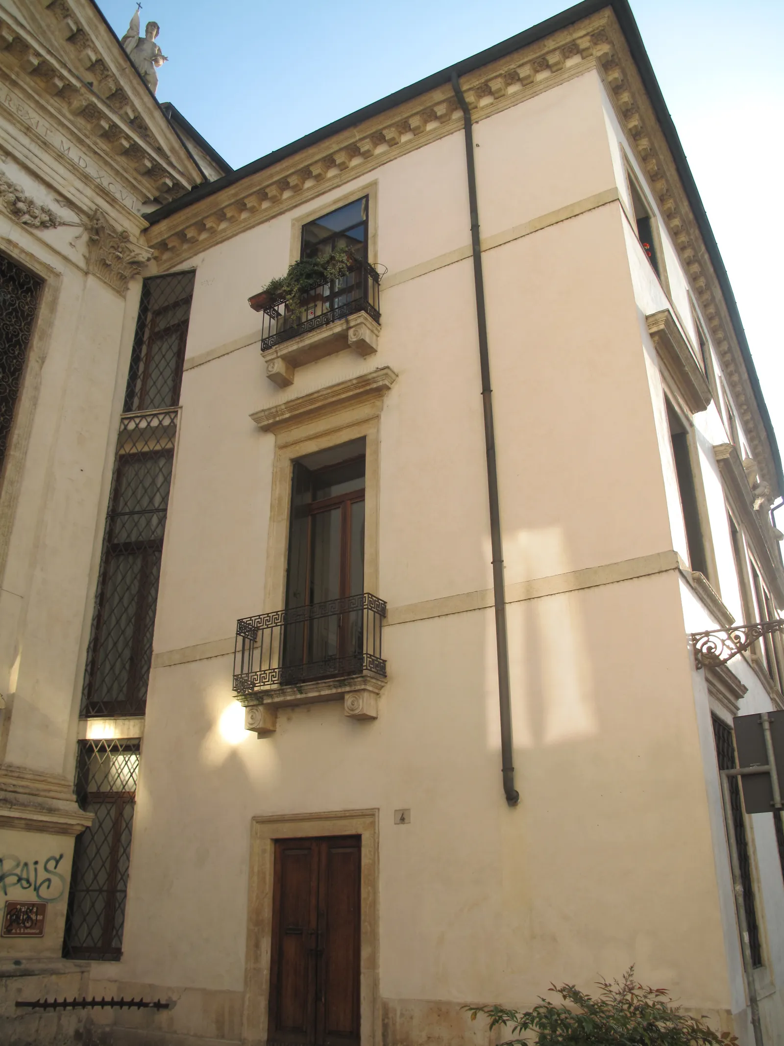 Palazzo Roma, Rome