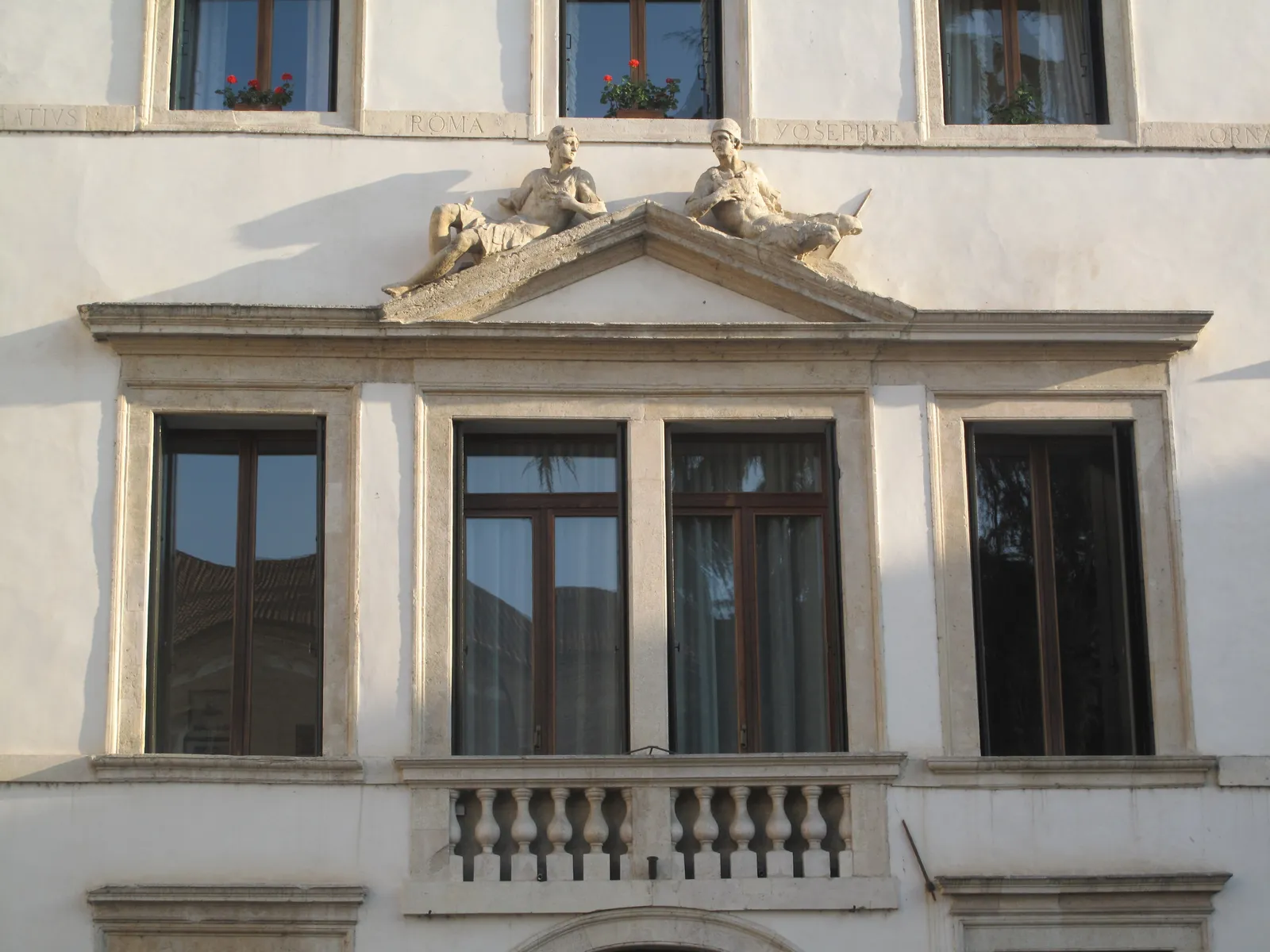 Palazzo Roma, Rome