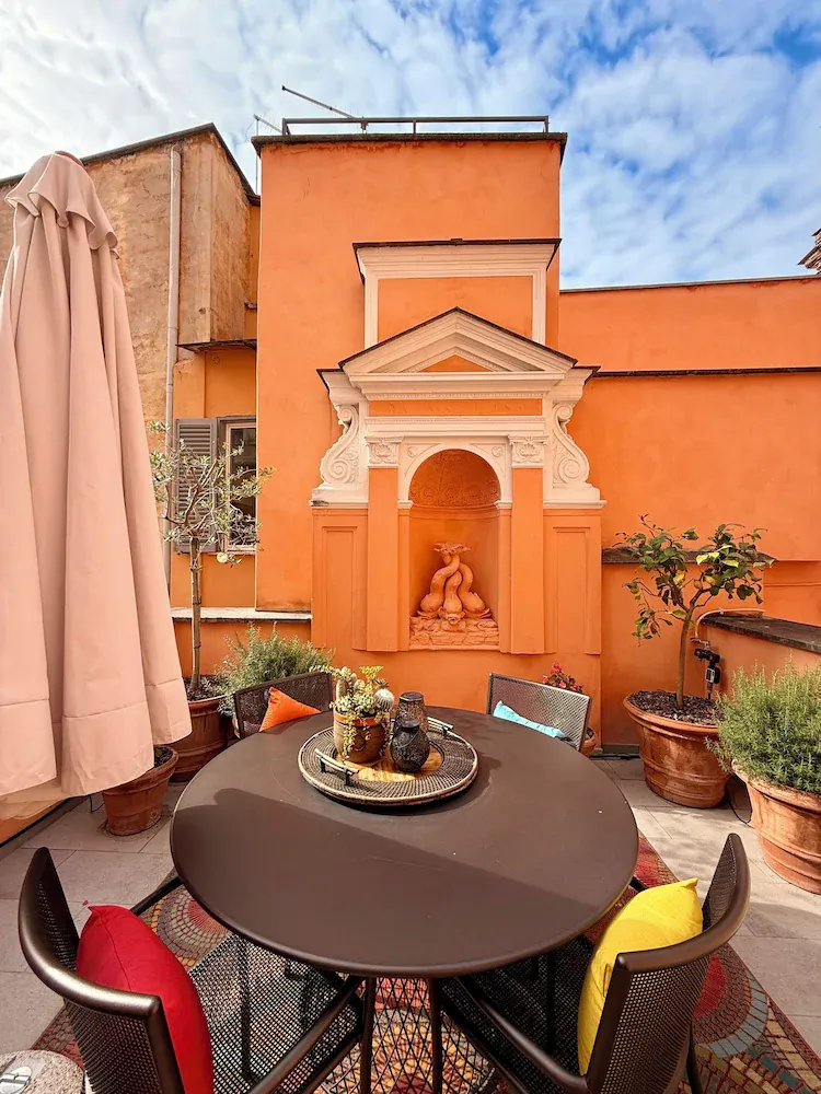 Umilta 36 — Exterior, Rome